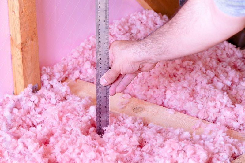 Measuring Attic Energy Efficiency Insulation Services #80580757 (AdobeStock) Star Companies, Inc.