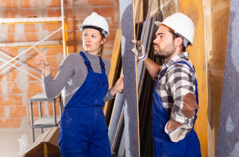 Residential Insulation Contractors #302765056 (AdobeStock) Star Companies Inc.